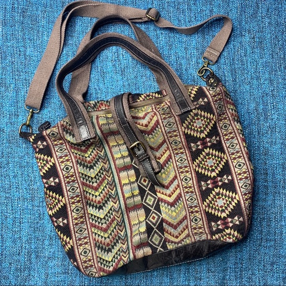 Wilsons Leather Handbags - Vintage Wilsons Leather Tapestry Print Aztec Tote